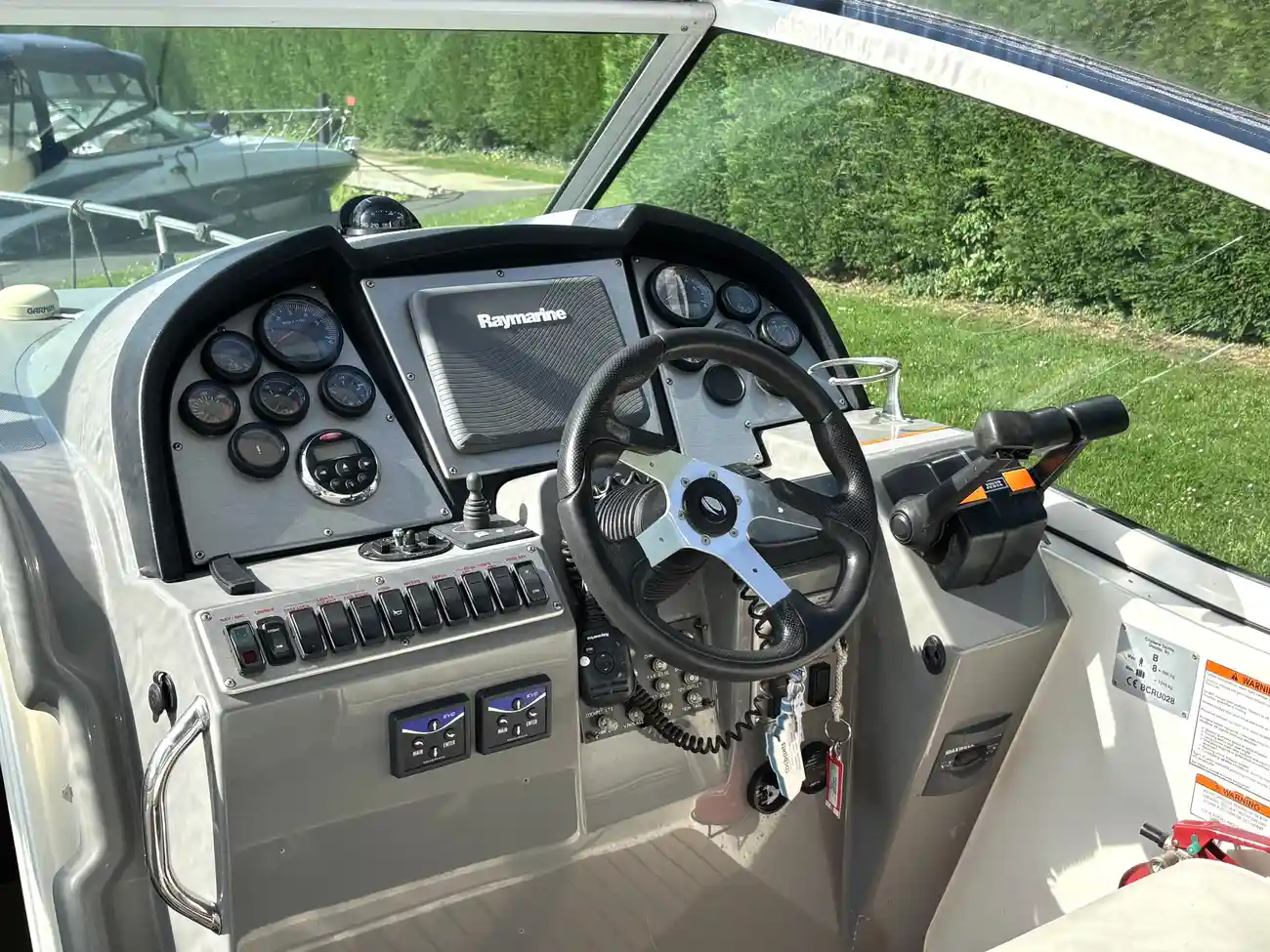 2007 Cruisers Yachts 300 CXI image 19