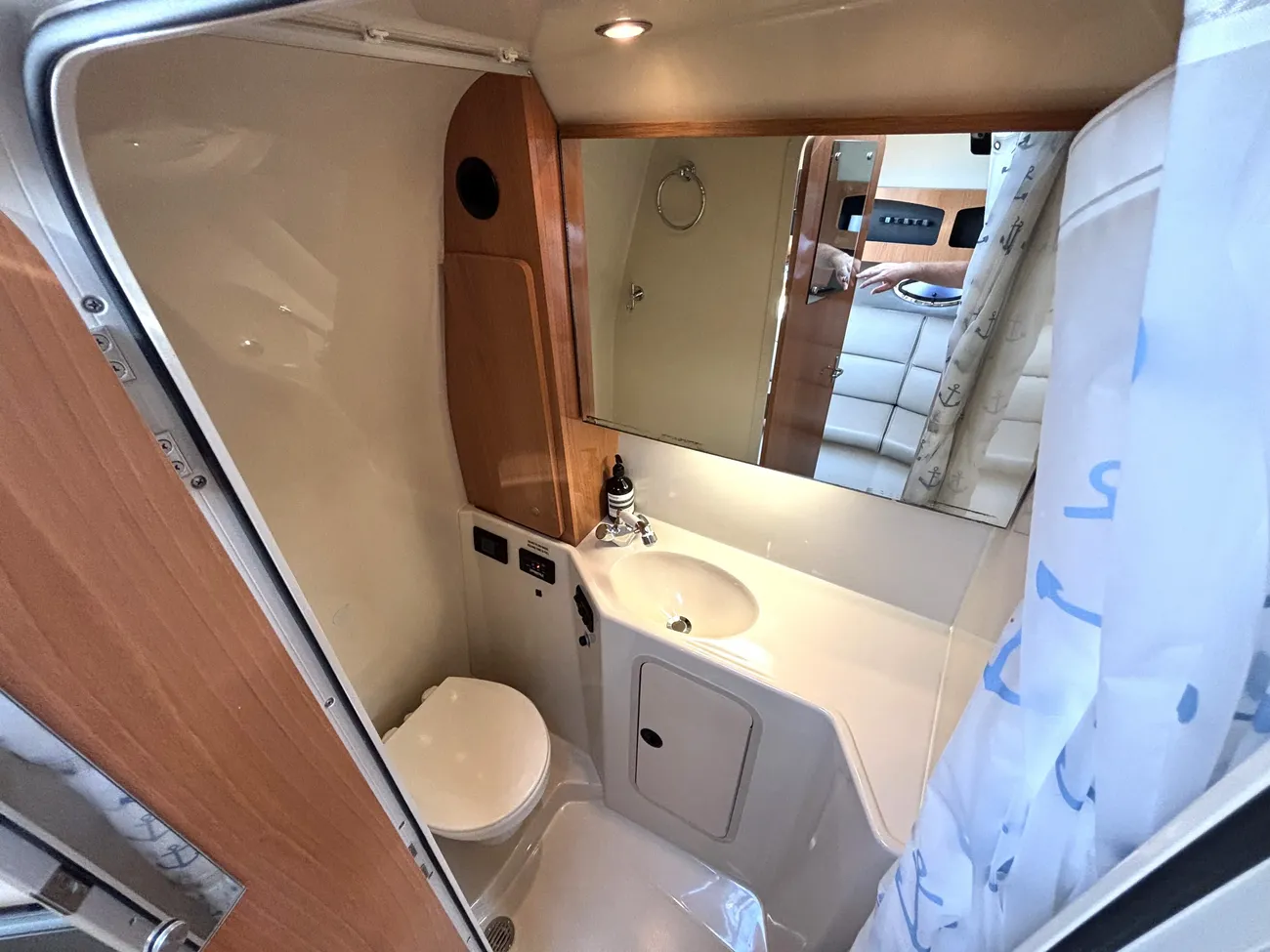 2007 Cruisers Yachts 300 CXI image 7