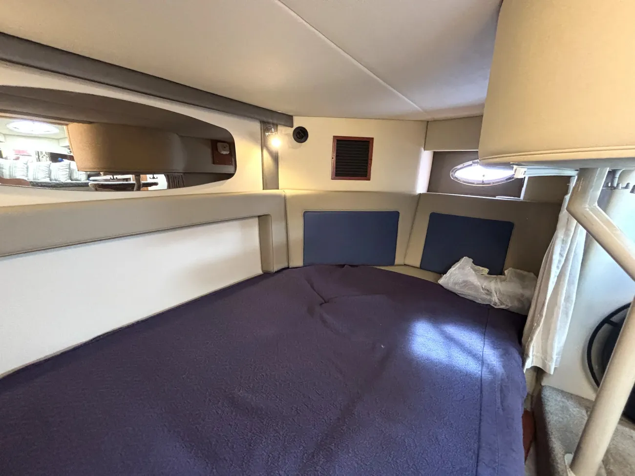 2007 Cruisers Yachts 300 CXI image 6