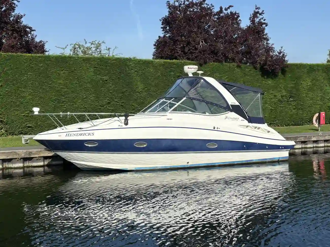 2007 Cruisers Yachts 300 CXI image 11