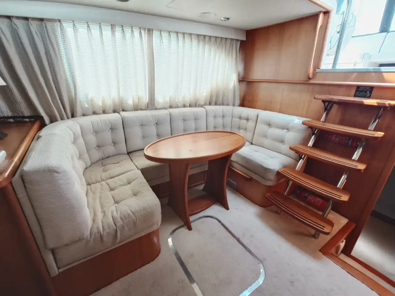 HAINES 320 AFT CABIN 2005