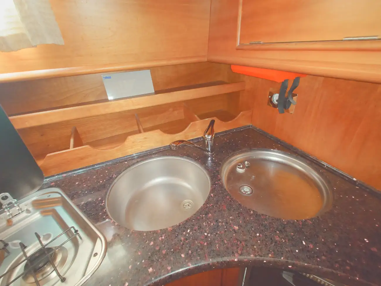 HAINES 320 AFT CABIN 2005