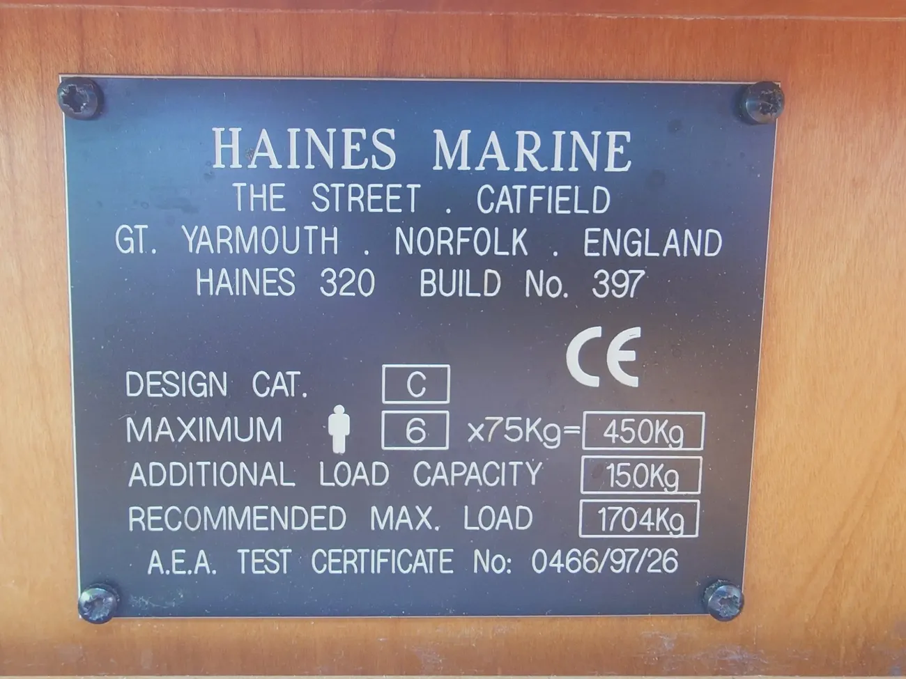 HAINES 320 AFT CABIN 2005