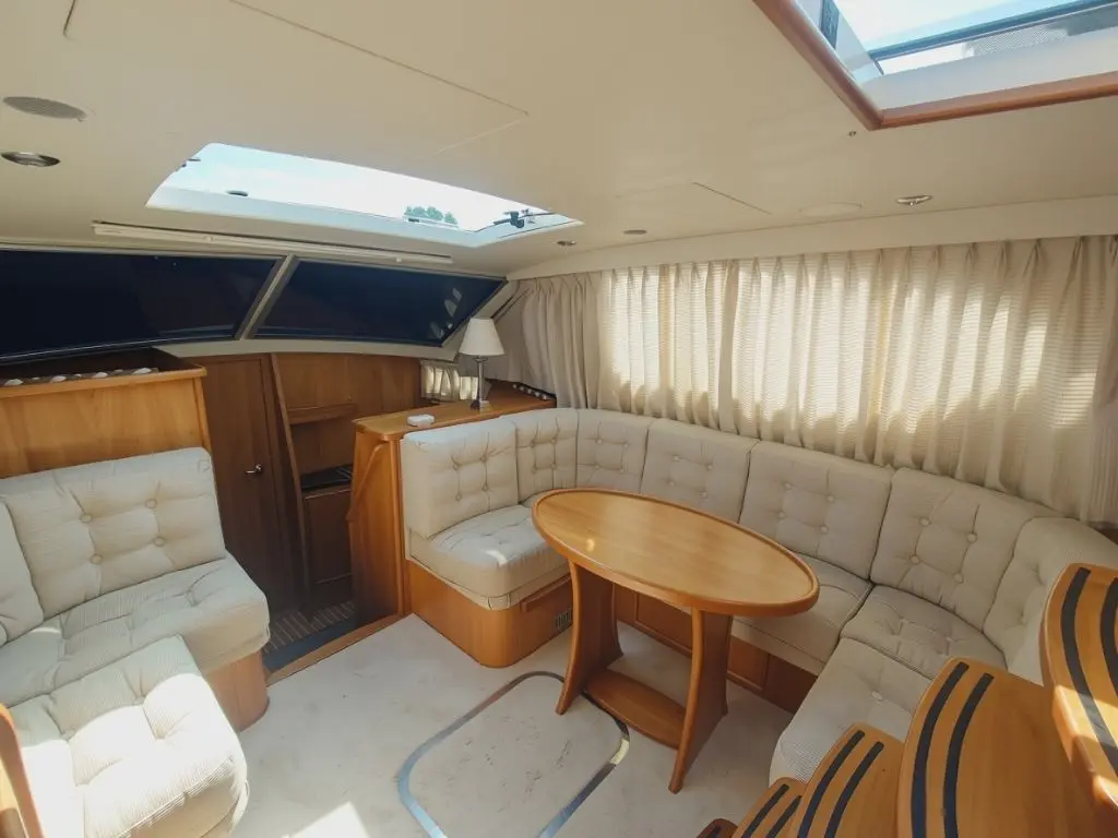 HAINES 320 AFT CABIN 2005