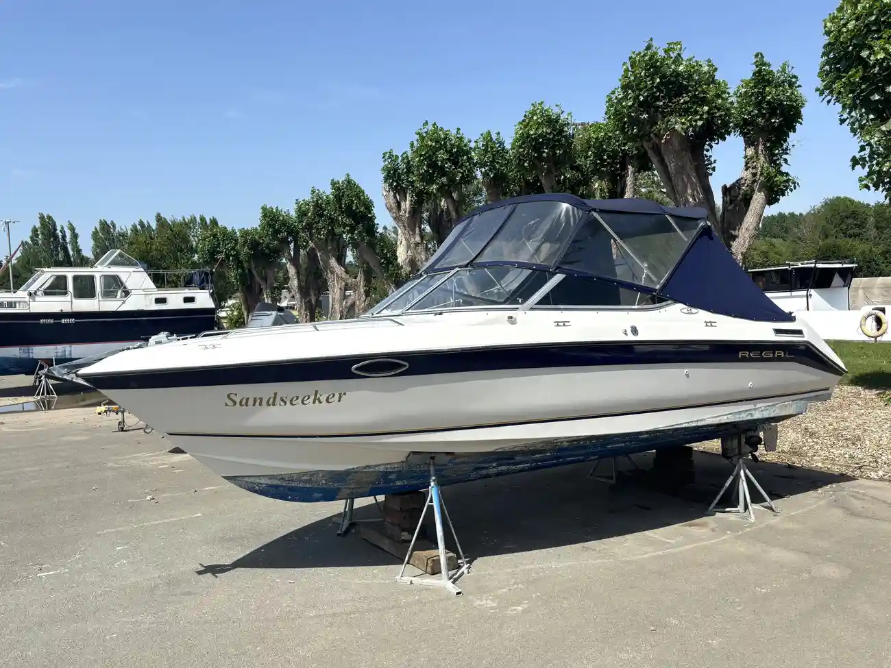 1999 Regal 6.8 VENTURA