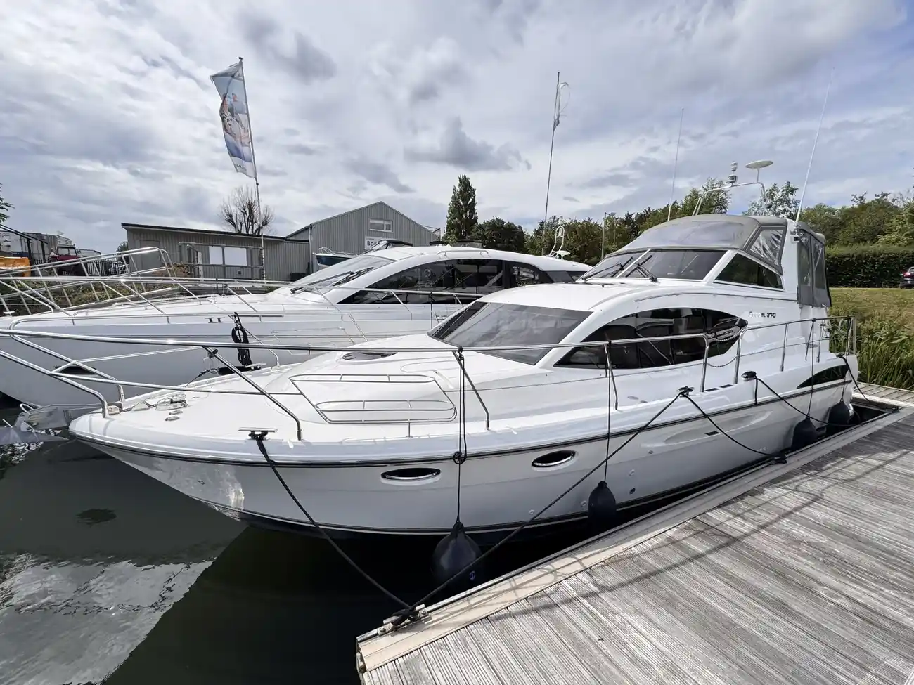 2012 Broom 370 image 11