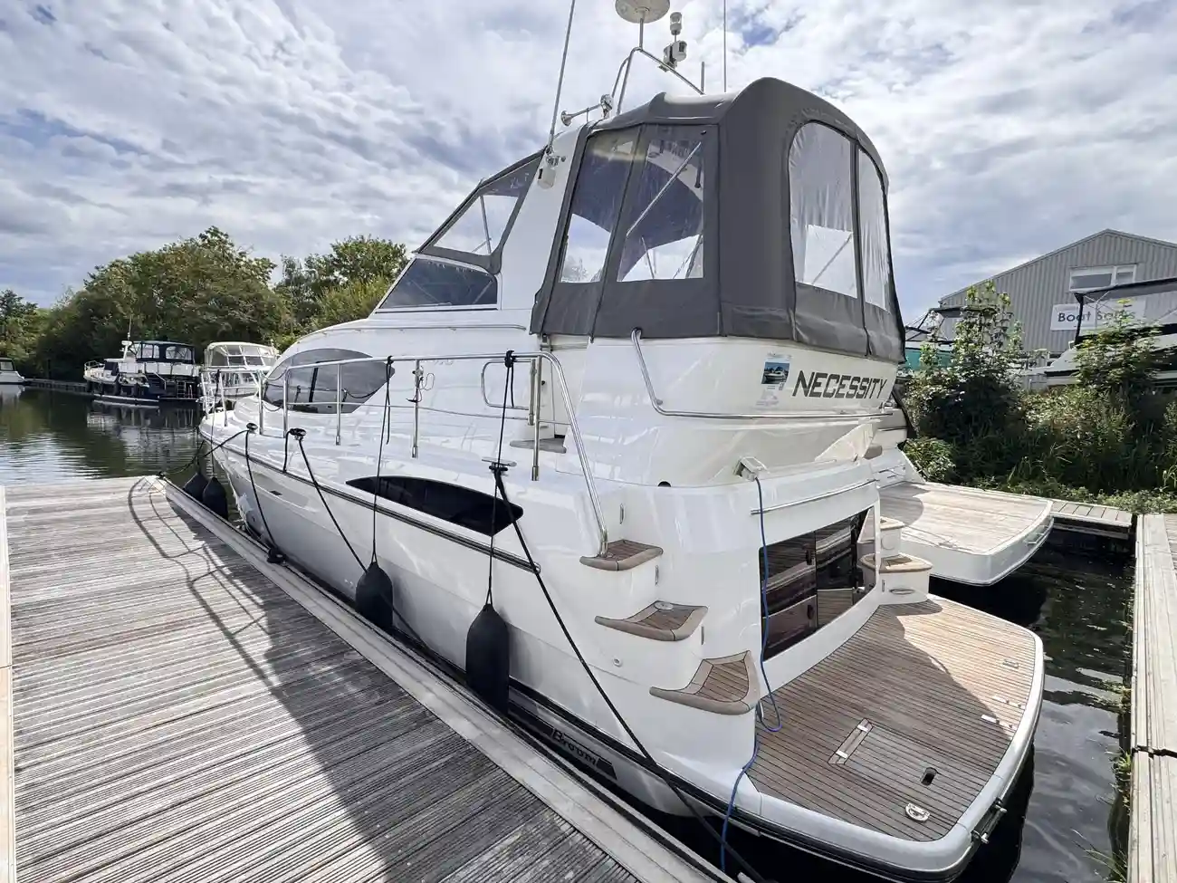 2012 Broom 370 image 12