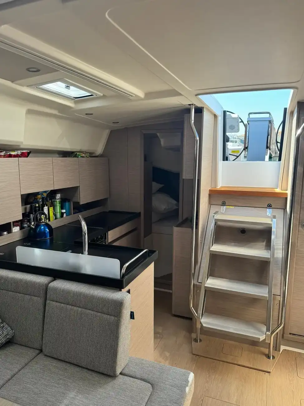 2025 Hanse 458 image 21