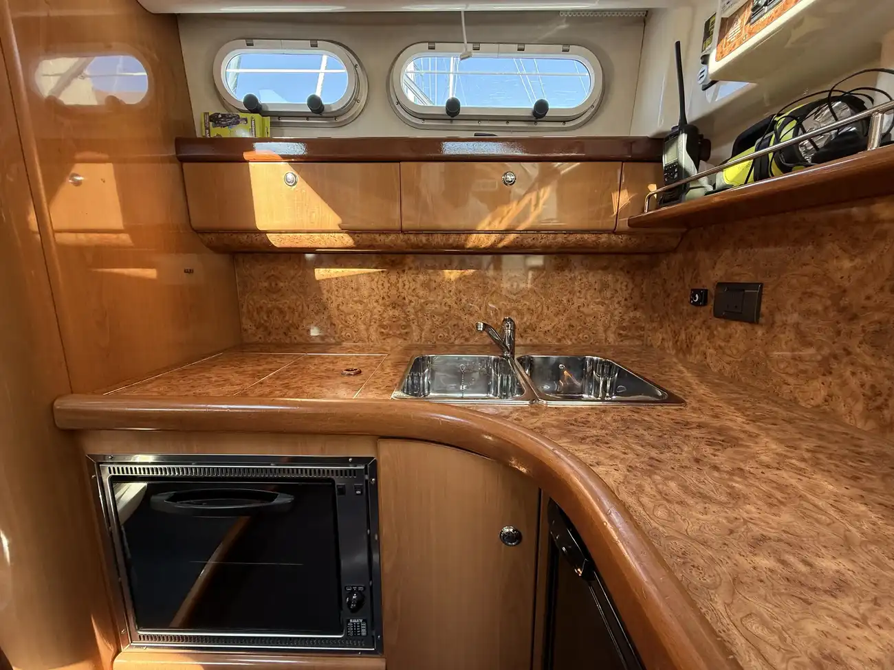 1998 Sealine S28 image 23