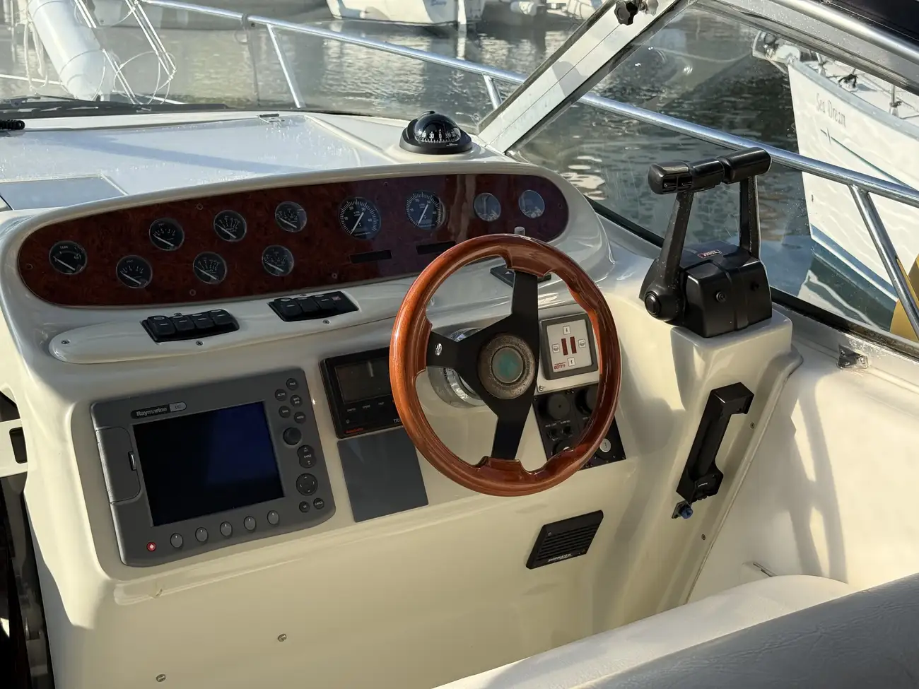 1998 Sealine S28 image 18