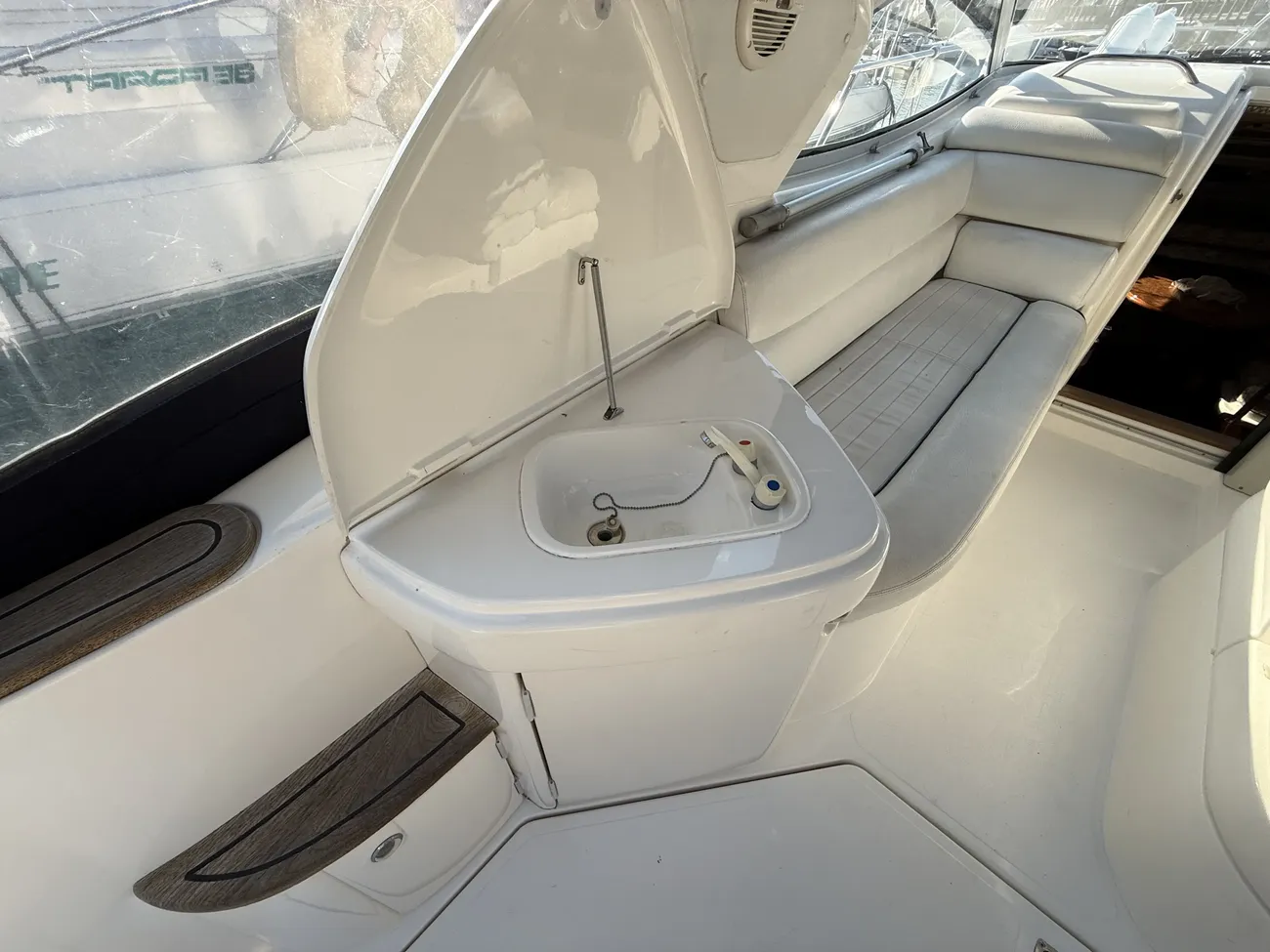1998 Sealine S28 image 15