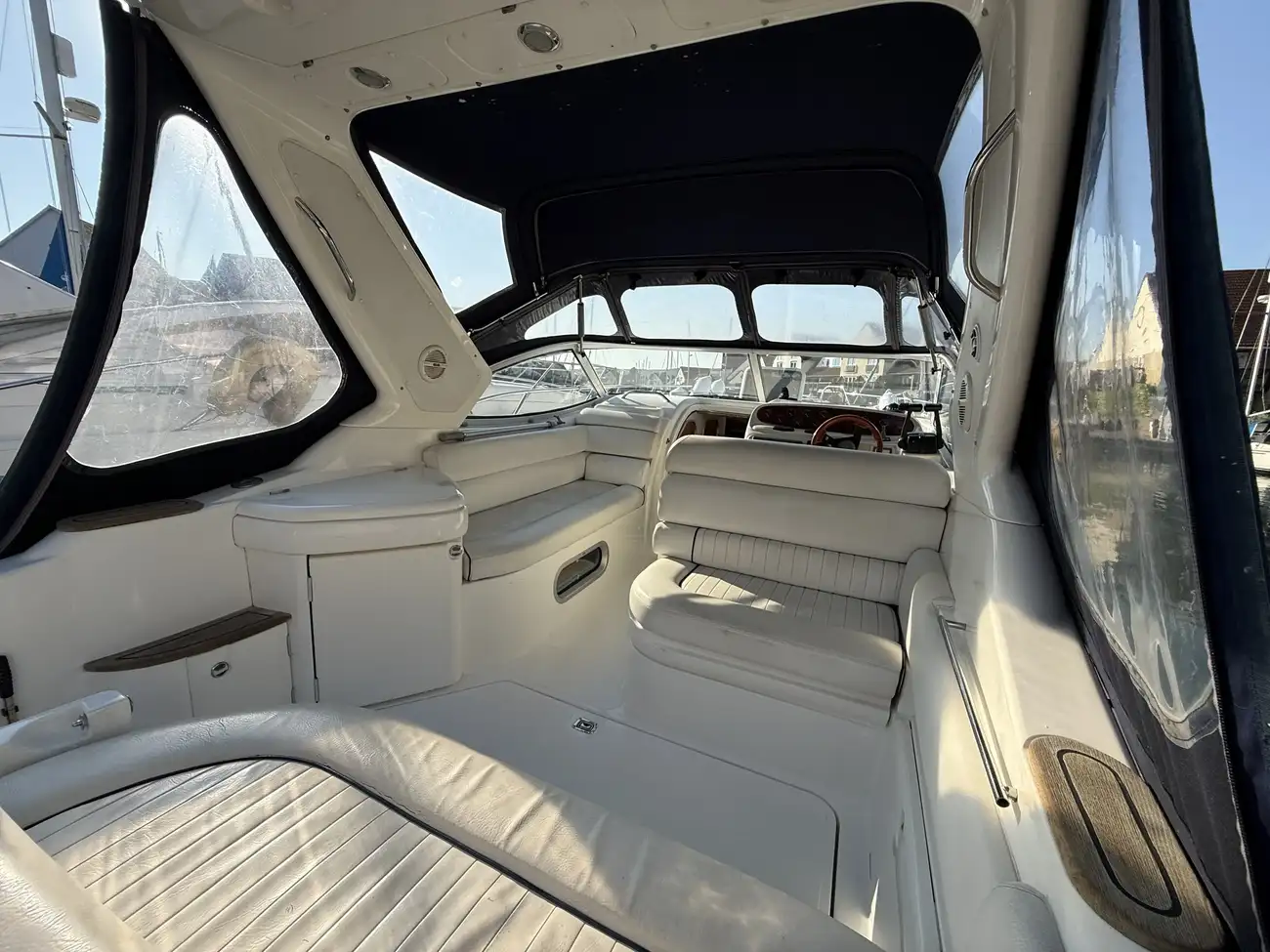 1998 Sealine S28 image 13