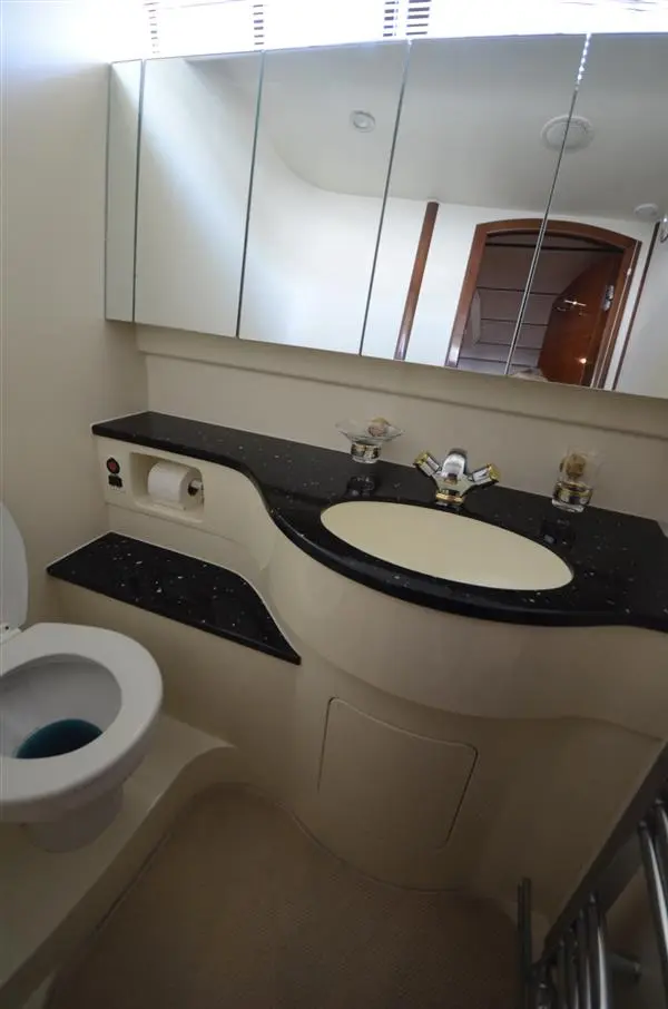 2005 Broom 530 image 4