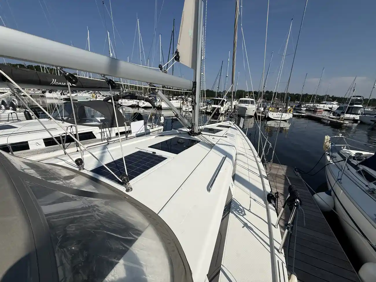 2022 Hanse 418 image 35