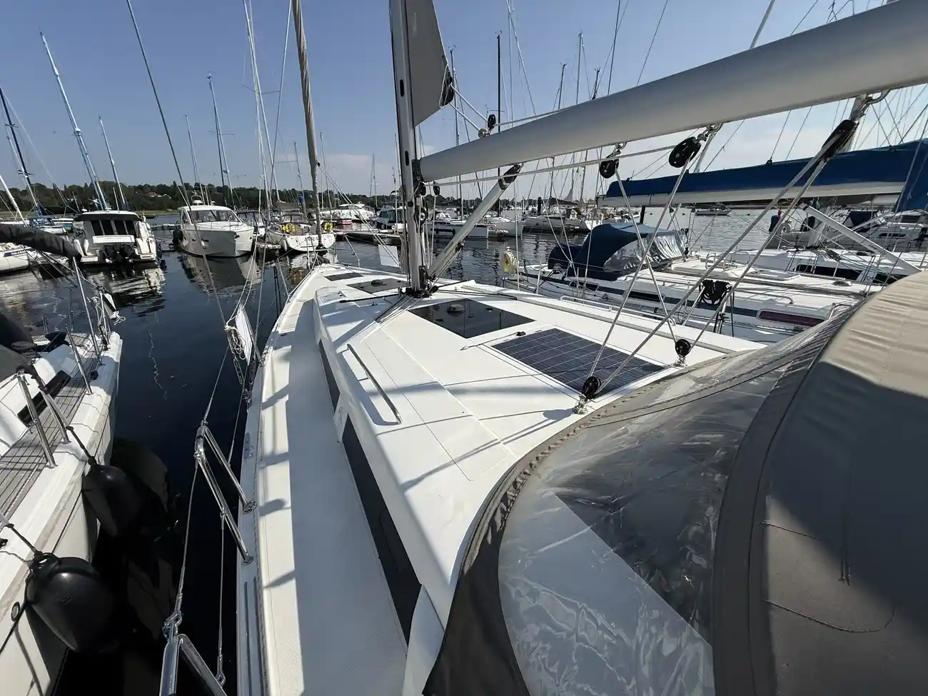 2022 Hanse 418 image 33