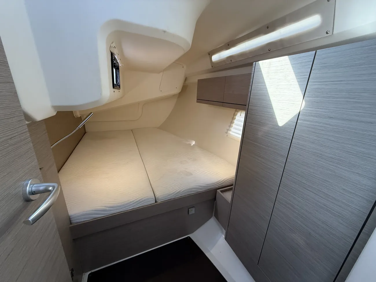 2022 Hanse 418 image 10