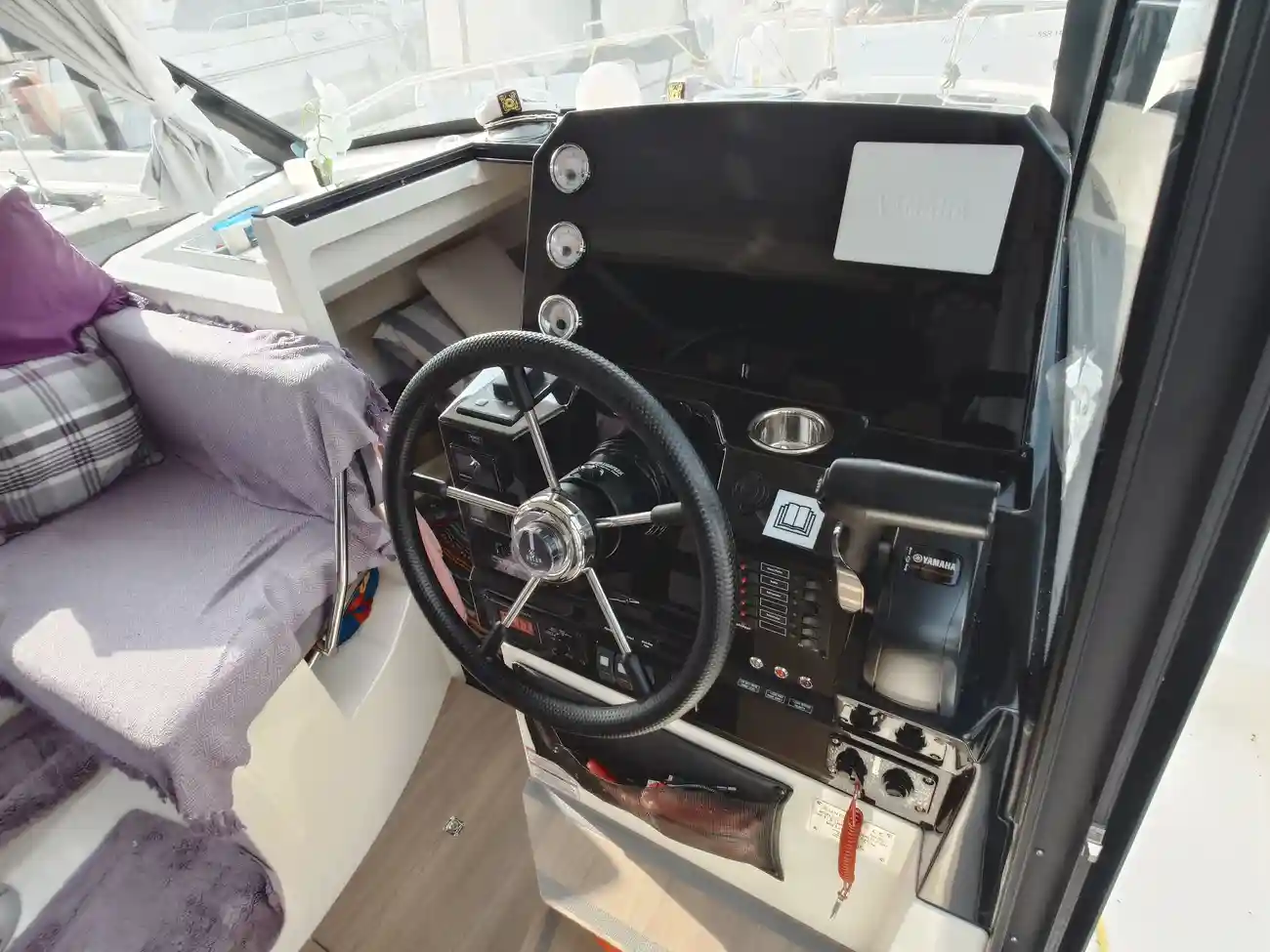 BALT YACHT SUNCAMPER 31 2024