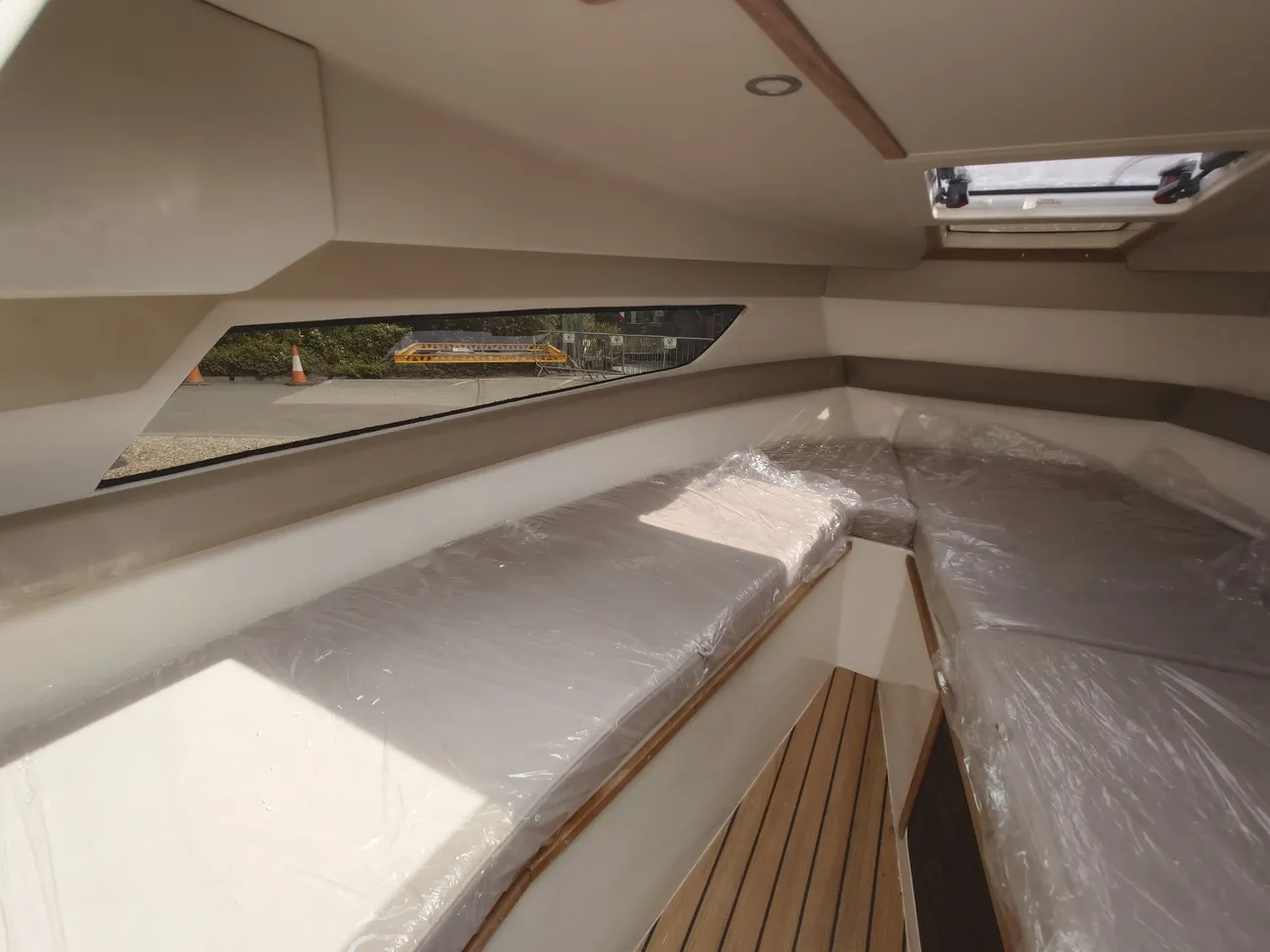 ALONSEA 600 CABIN 2023