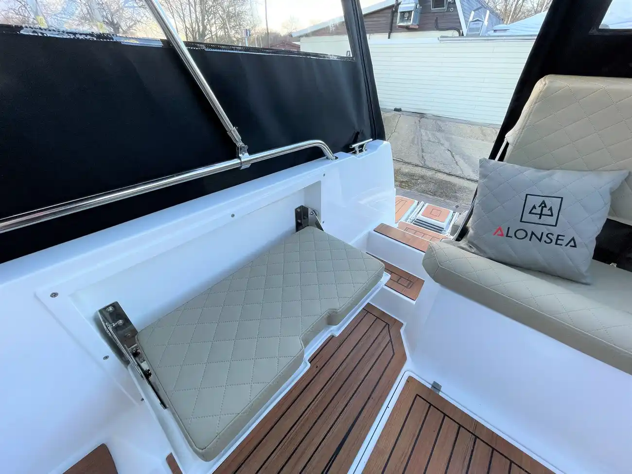 ALONSEA 600 CABIN 2023
