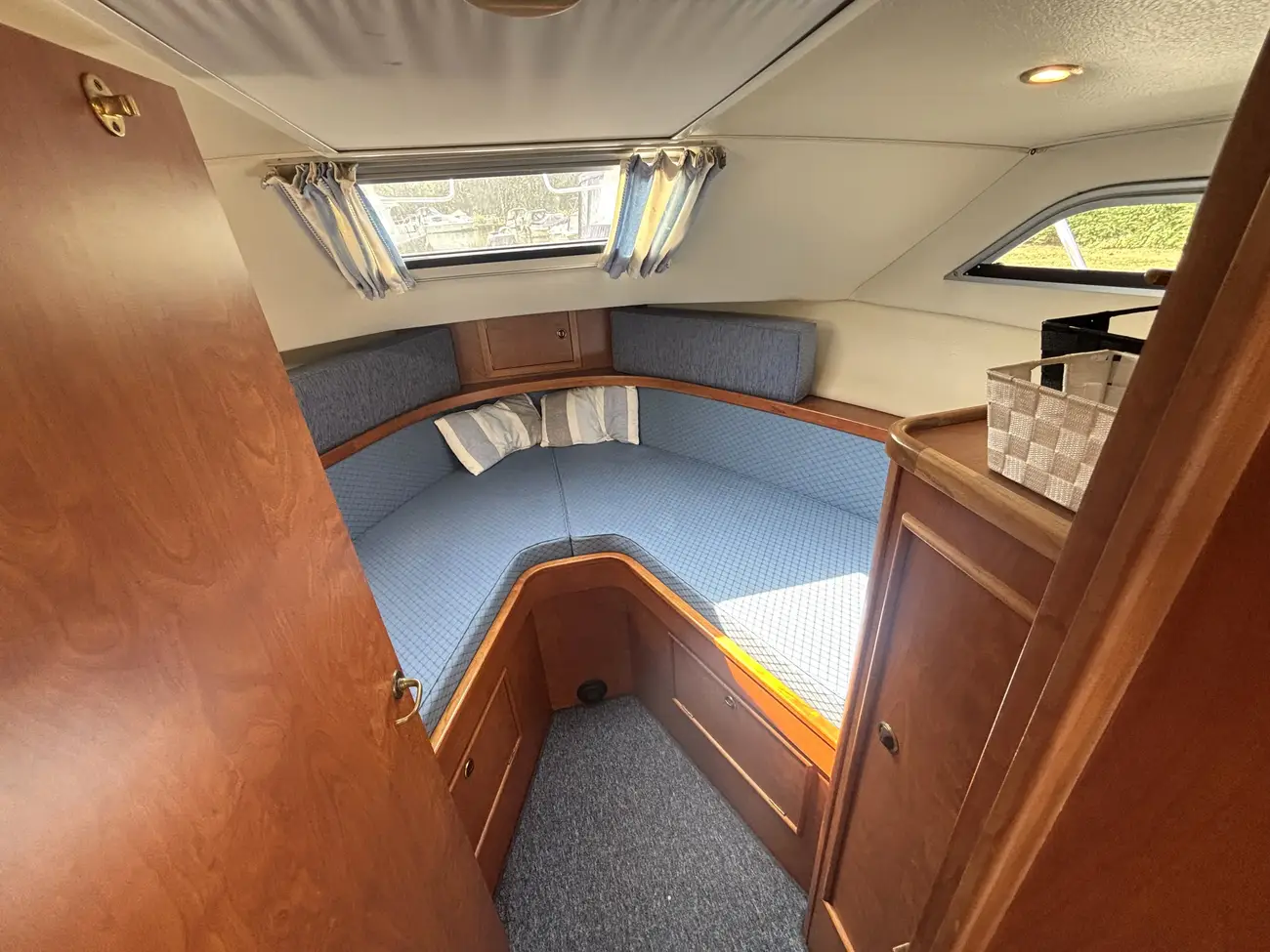 1998 Haines 335 Coastal image 35
