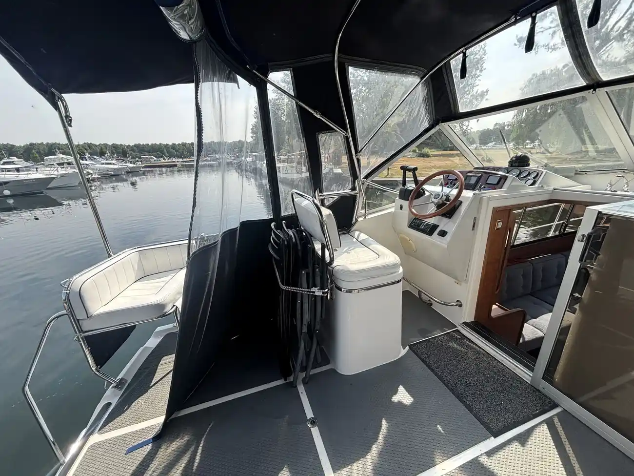1998 Haines 335 Coastal image 22