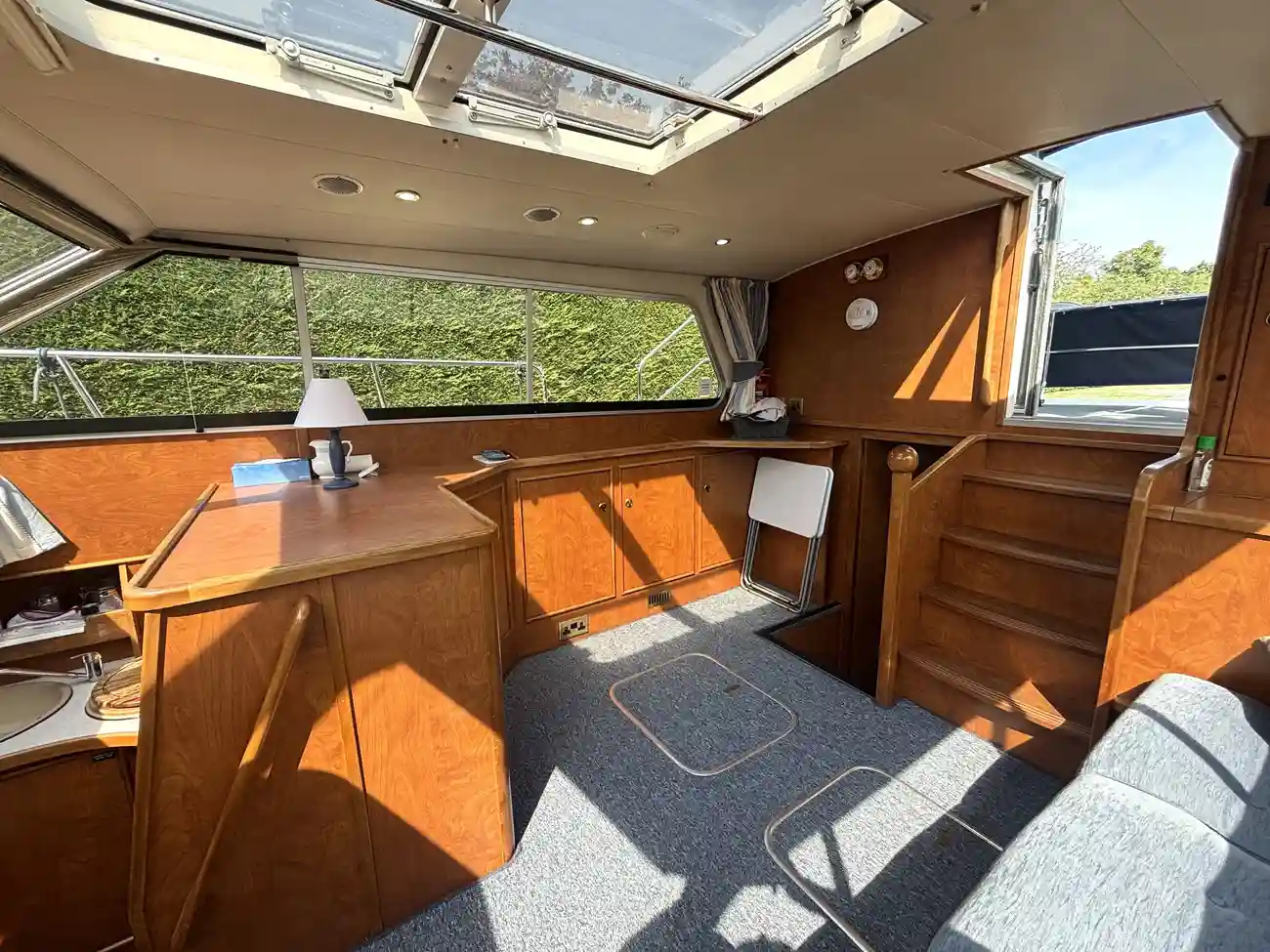 1998 Haines 335 Coastal image 28