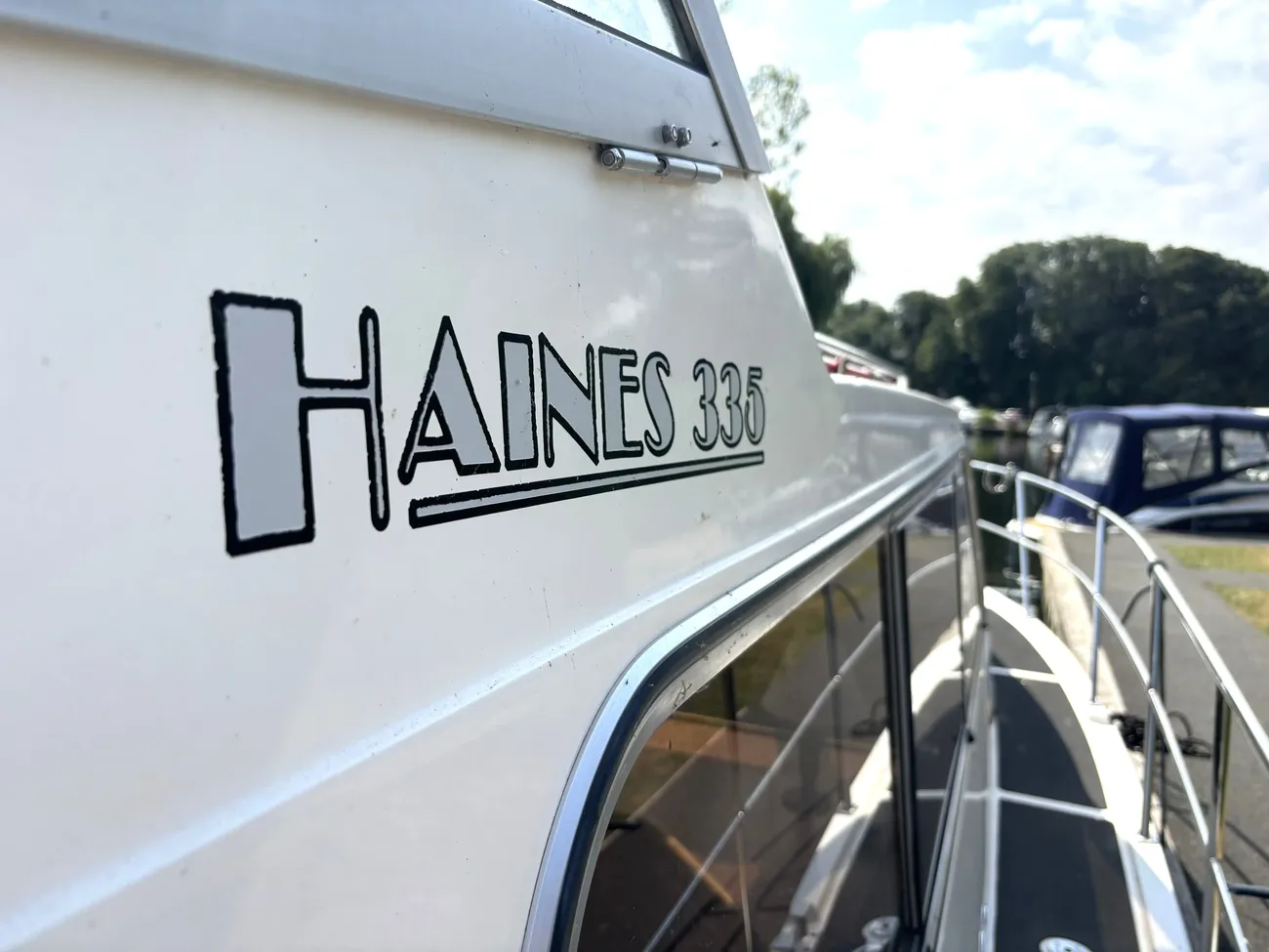 1998 Haines 335 Coastal image 16