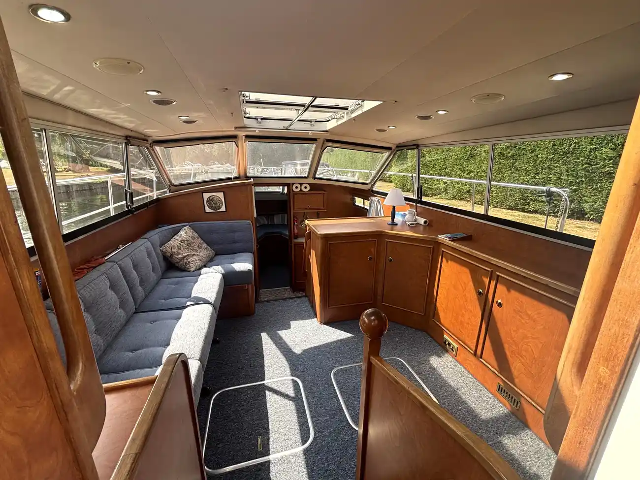 1998 Haines 335 Coastal image 25