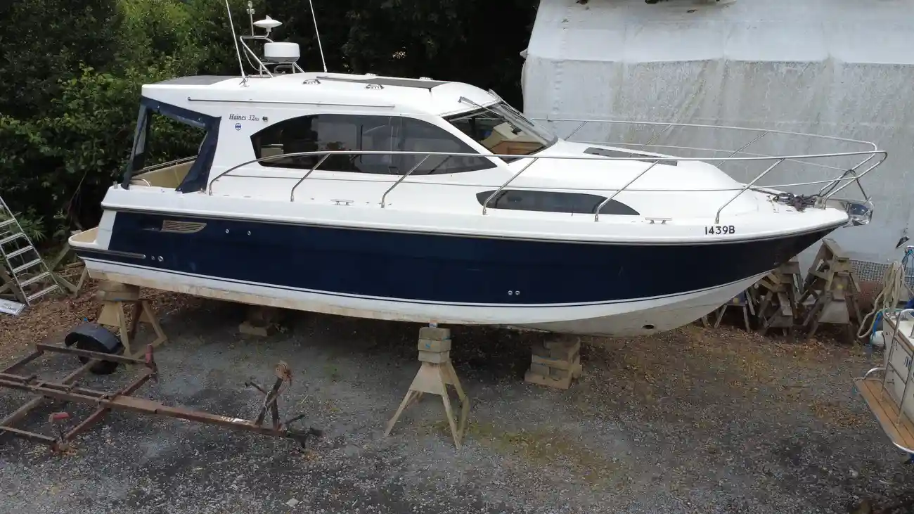 2015 Haines 32 Offshore