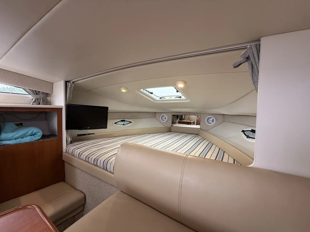 2004 Bayliner 285 Cruiser image 24