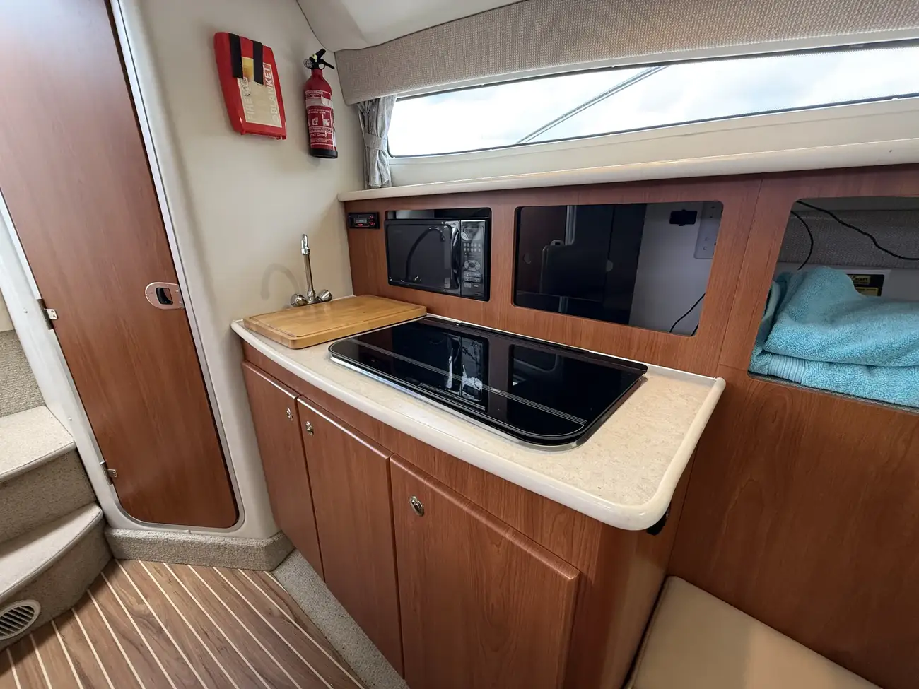 2004 Bayliner 285 Cruiser image 5