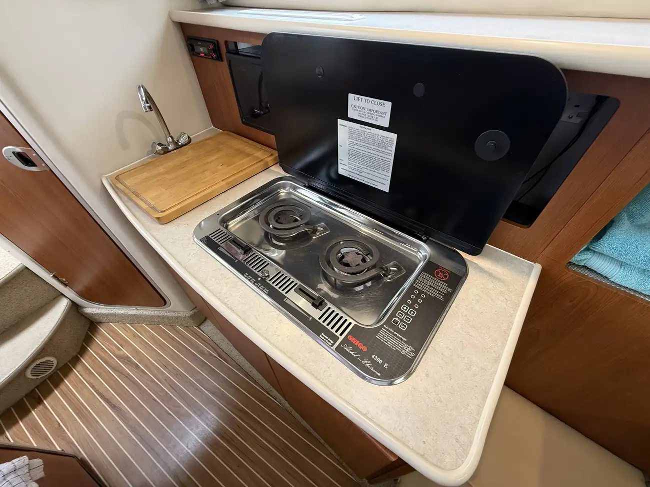 2004 Bayliner 285 Cruiser image 6