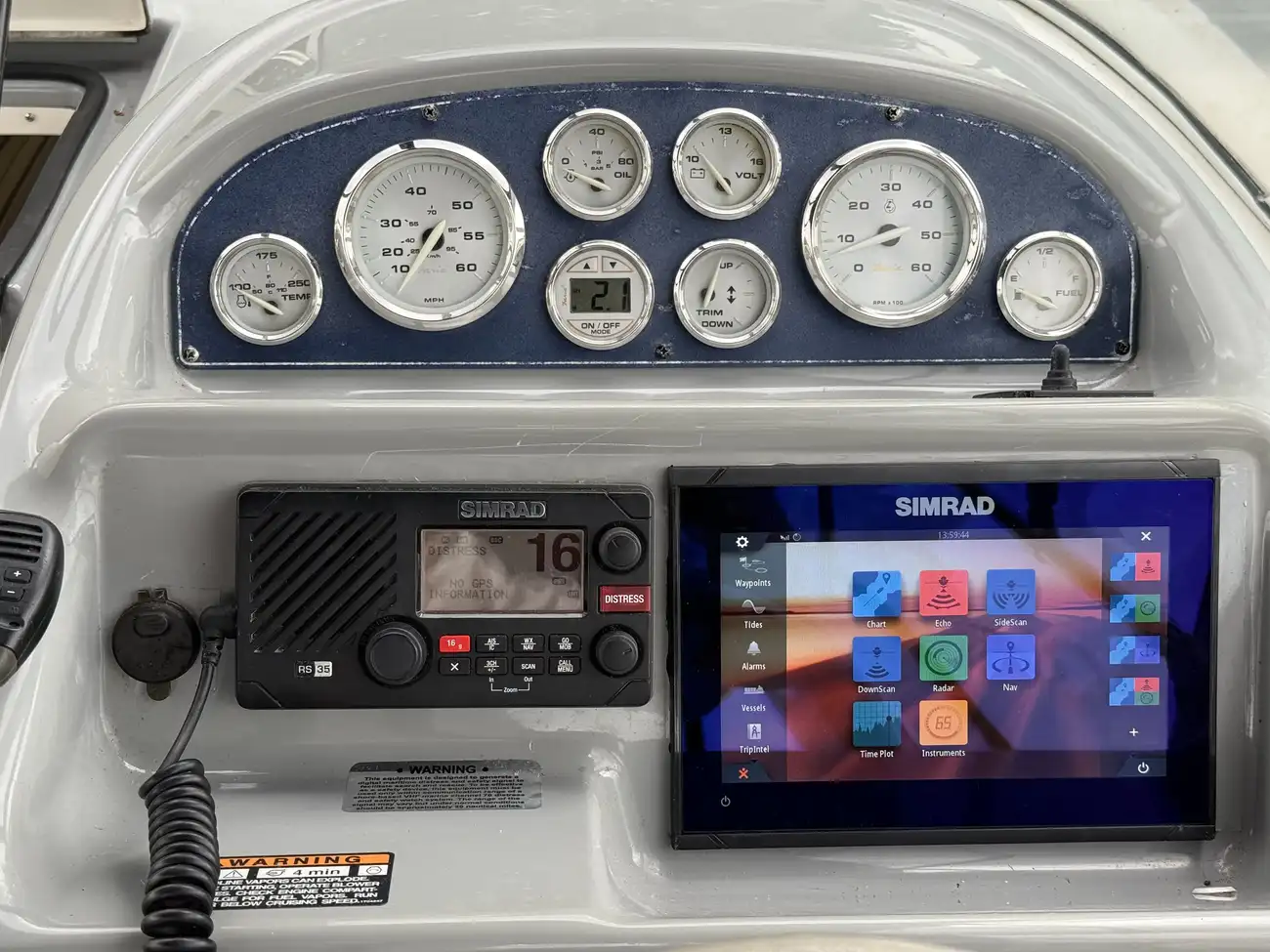 2004 Bayliner 285 Cruiser image 16
