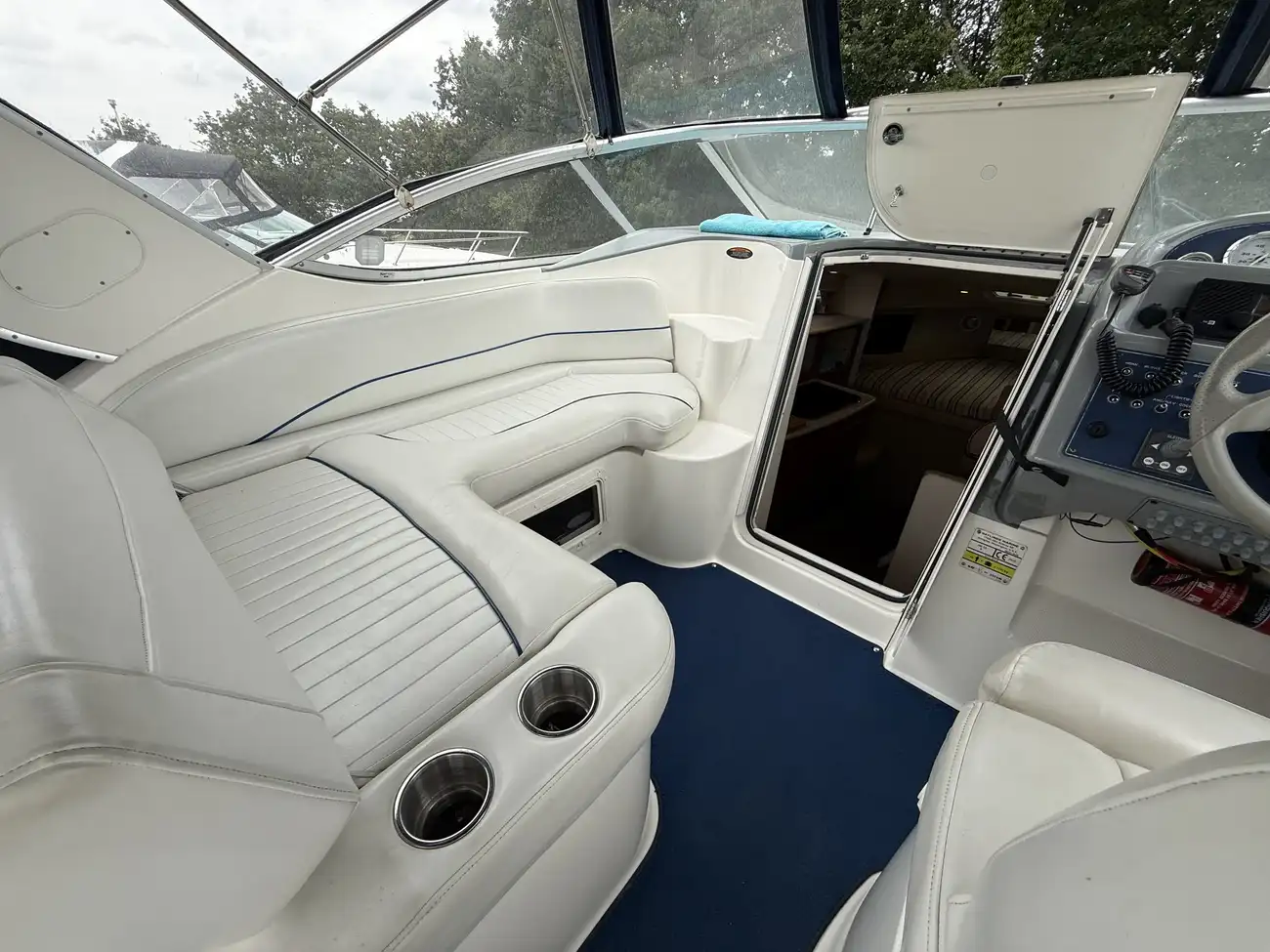 2004 Bayliner 285 Cruiser image 18