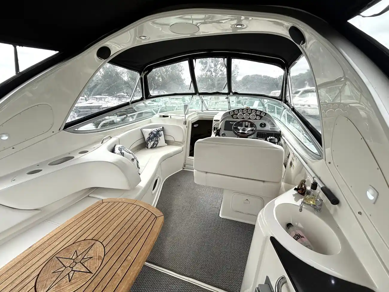 2012 Bayliner 335 image 13