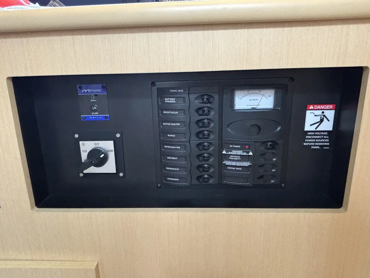 2012 Bayliner 335 image 8