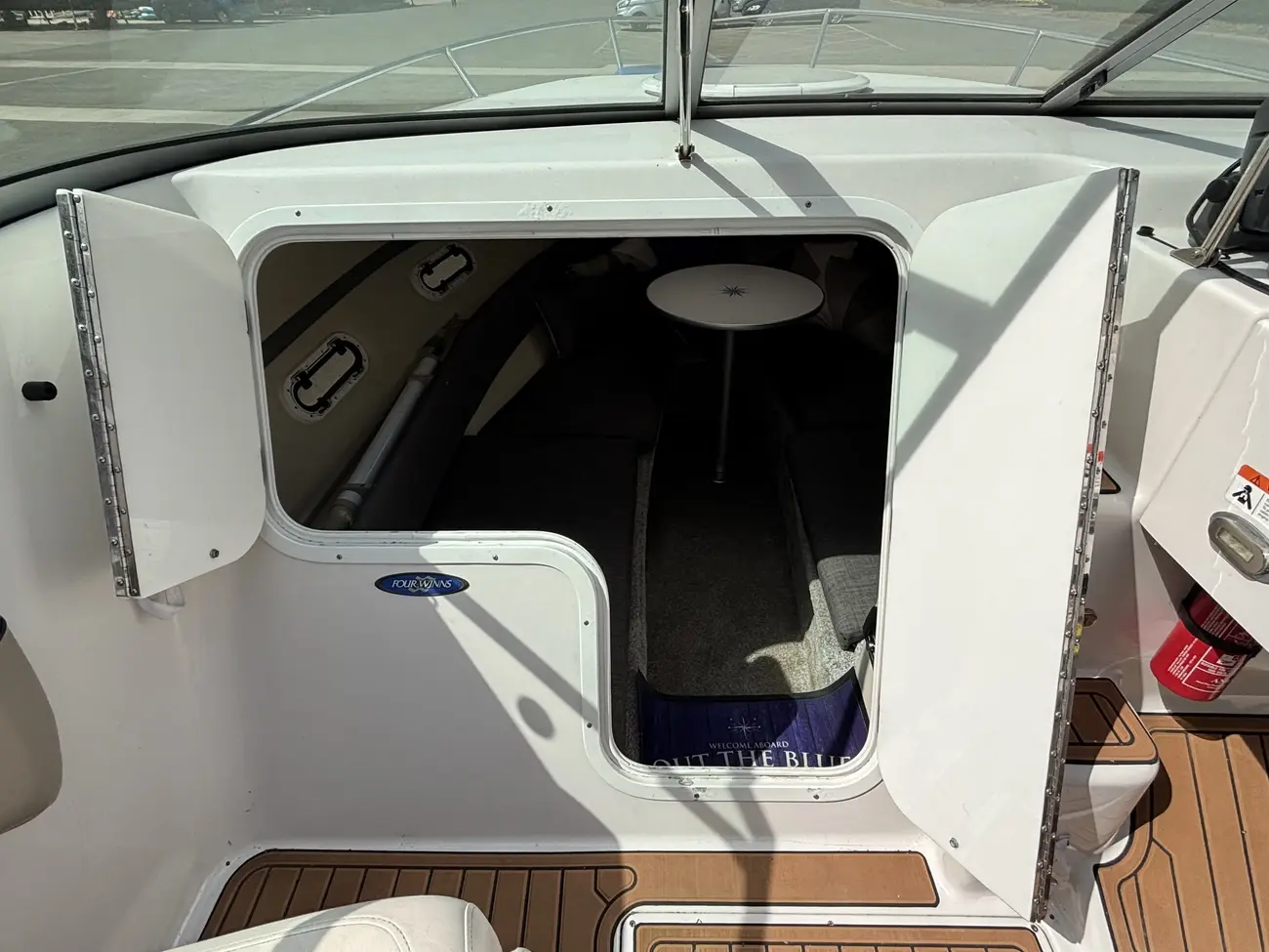 2006 Four Winns 255 Sundowner image 3