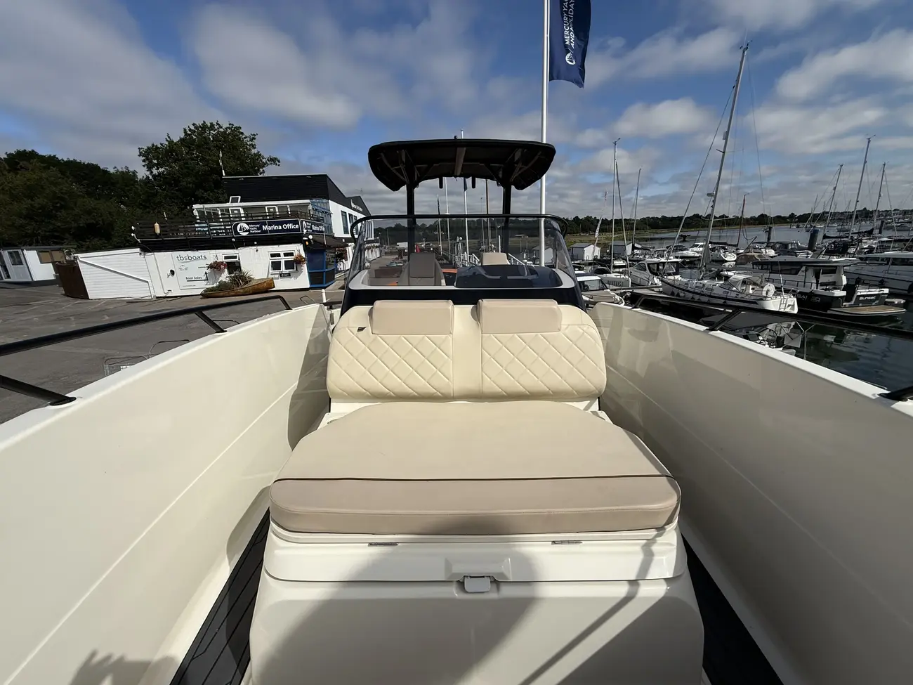 2023 Quicksilver Activ 805 Open image 32
