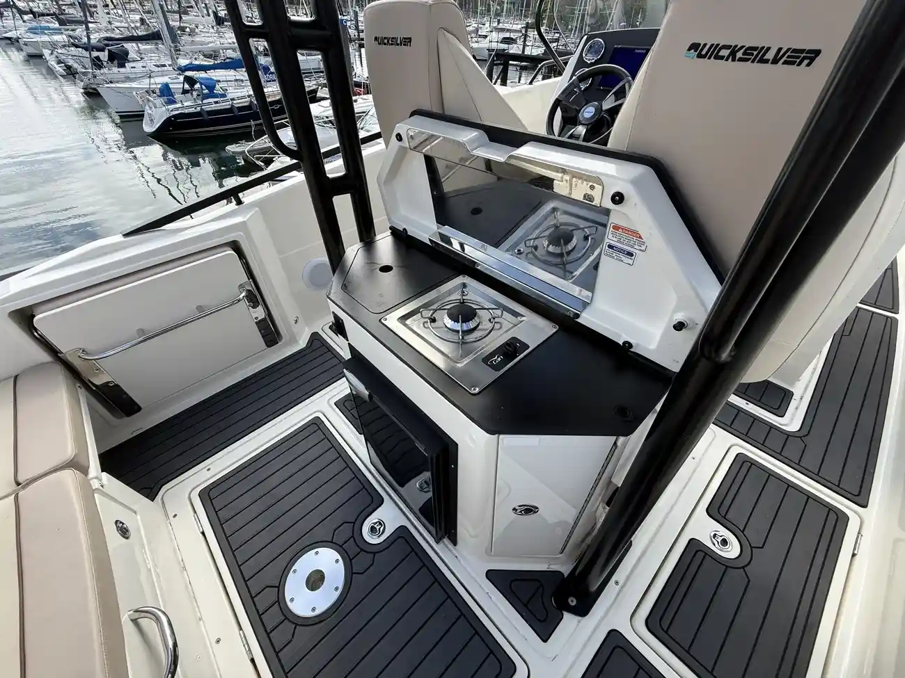 2023 Quicksilver Activ 805 Open image 16