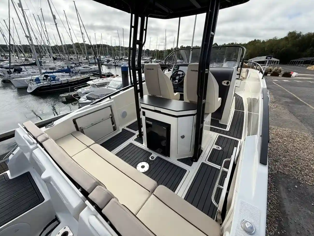 2023 Quicksilver Activ 805 Open image 12
