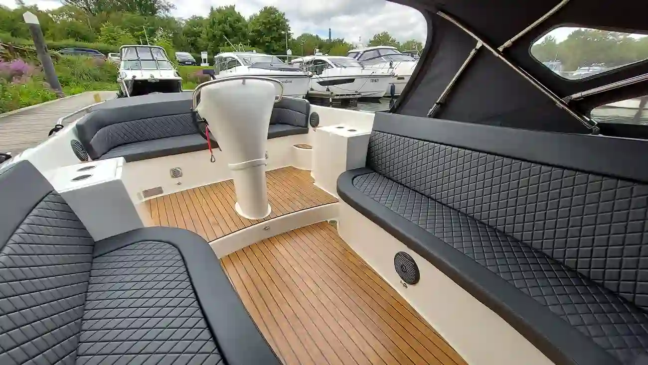 2023 Primeur 715 Tender image 7