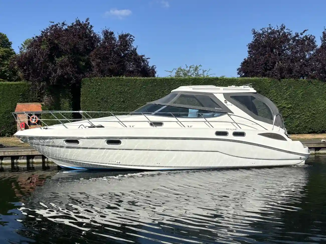 2003 Sealine S43 Sports Cruiser image 12