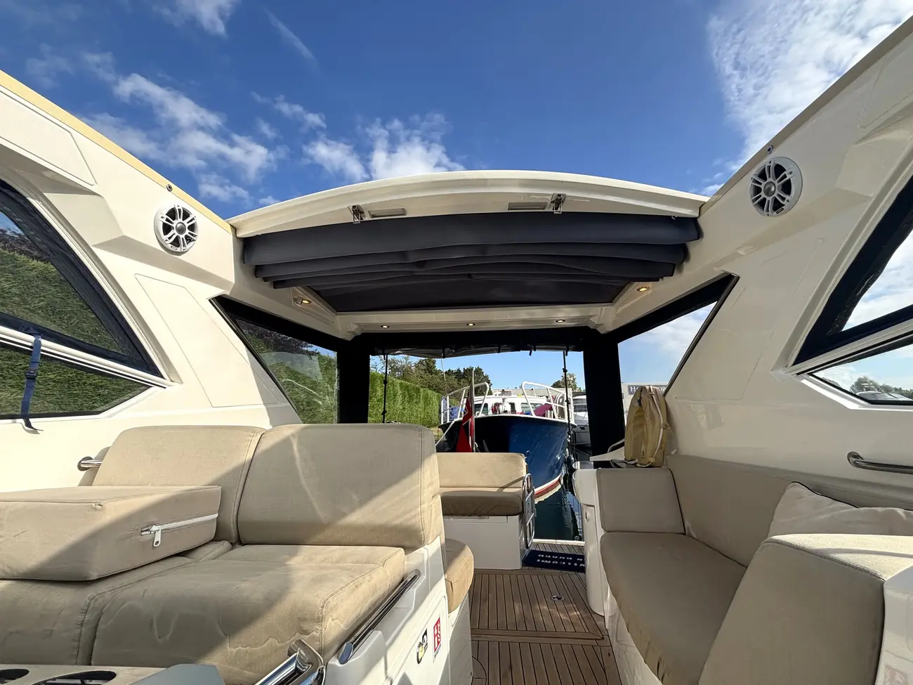 2008 Sealine SC38 image 18