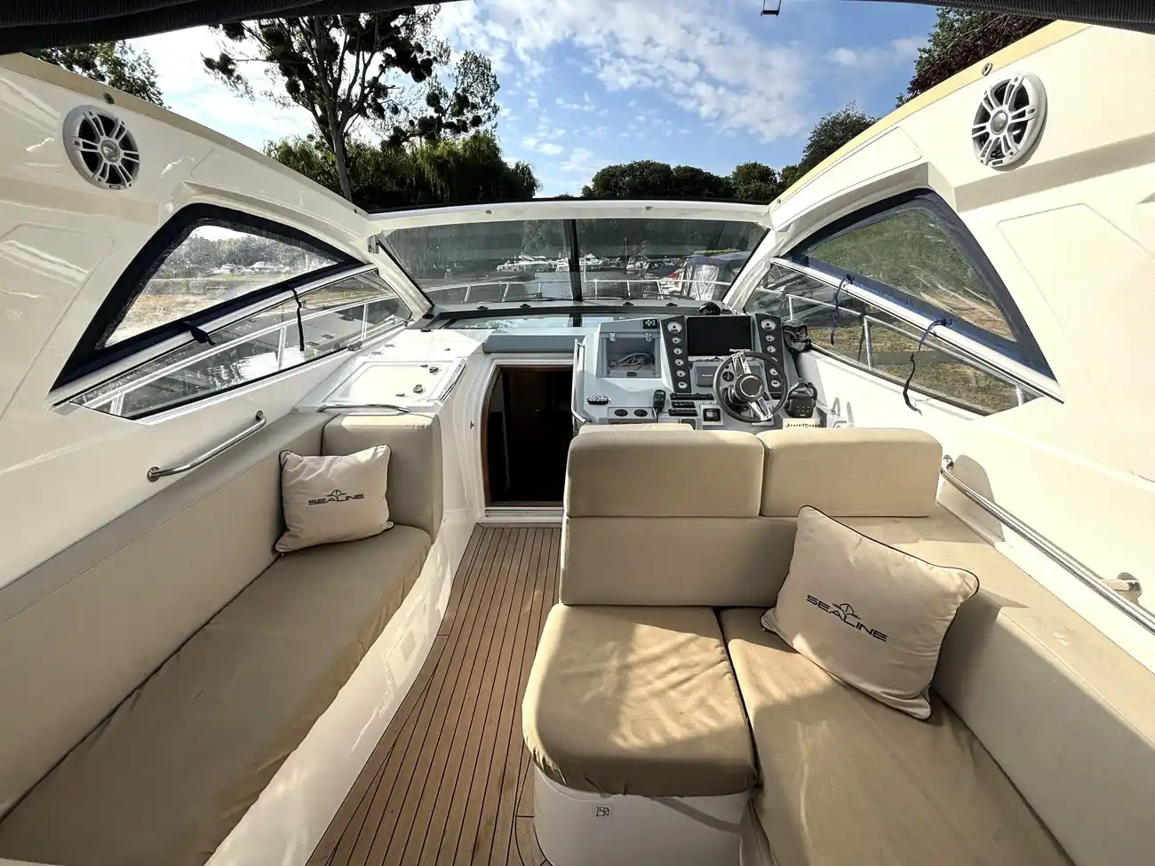 2008 Sealine SC38 image 16