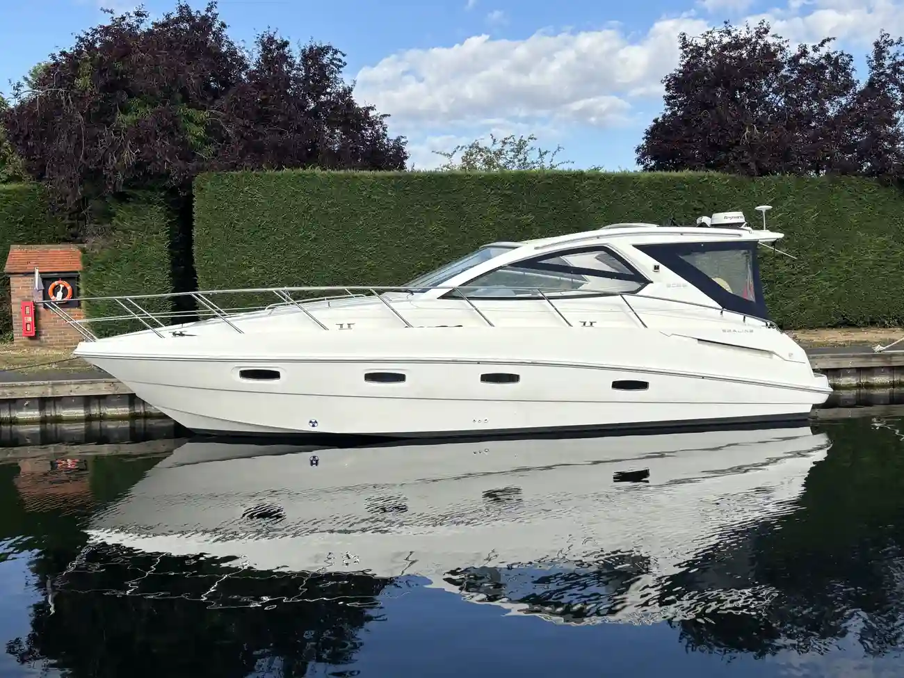 2008 Sealine SC38 image 12
