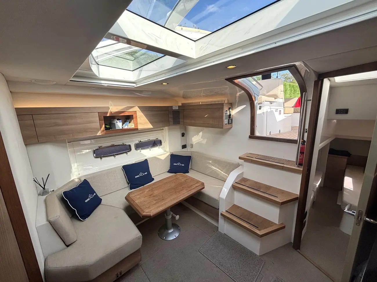 2008 Sealine SC38 image 25