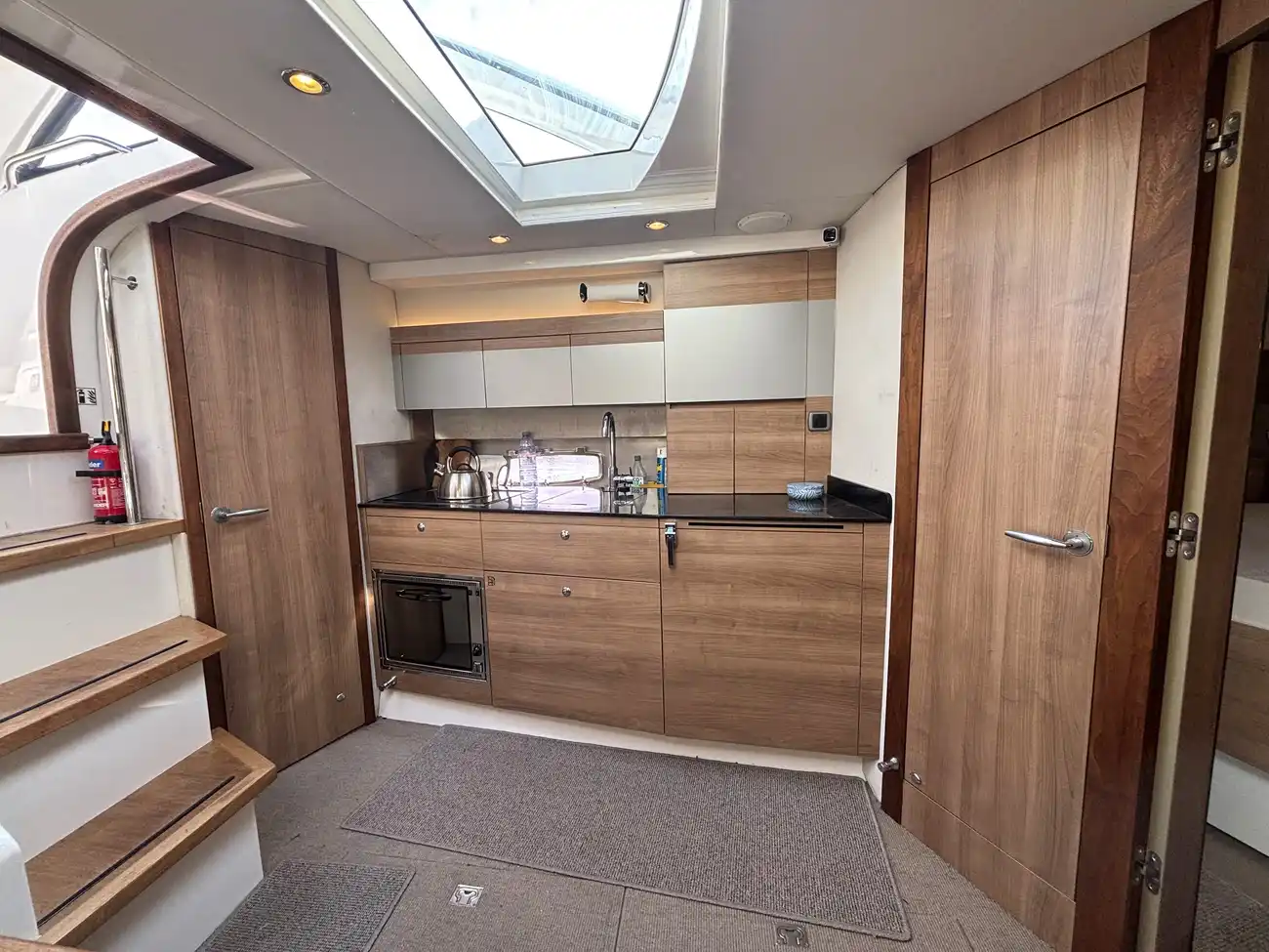 2008 Sealine SC38 image 24