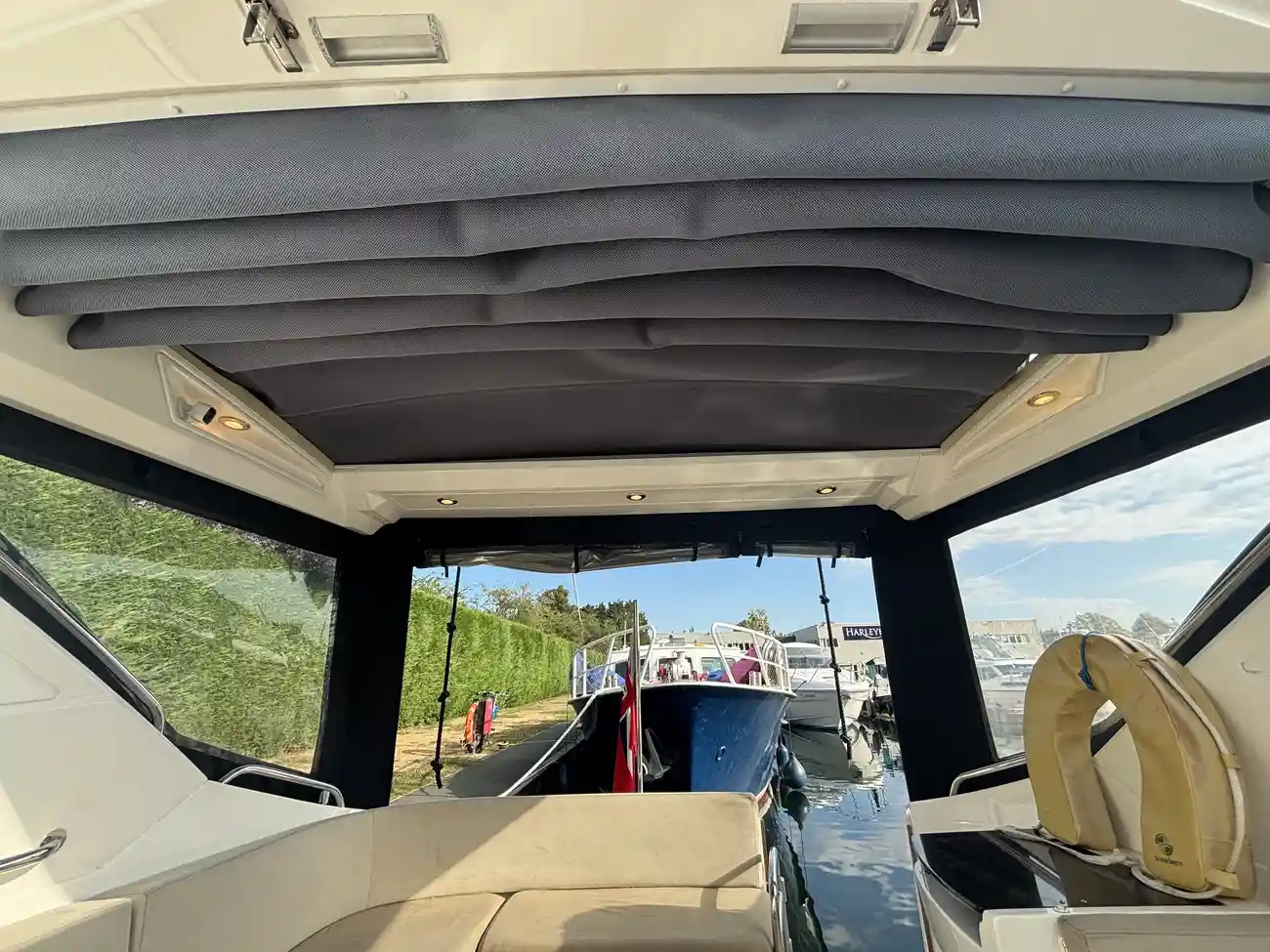 2008 Sealine SC38 image 19