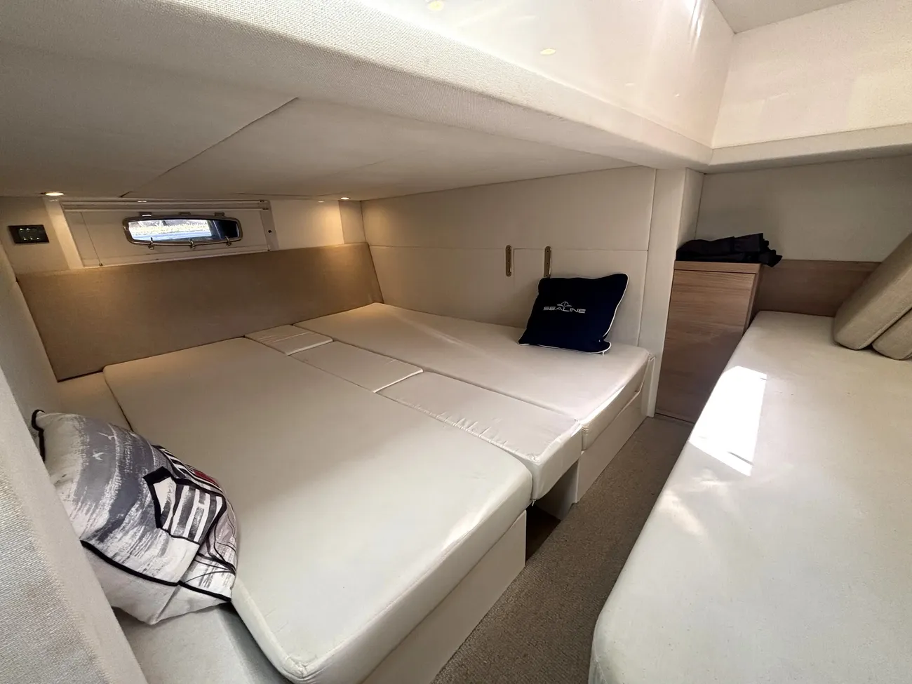 2008 Sealine SC38 image 4