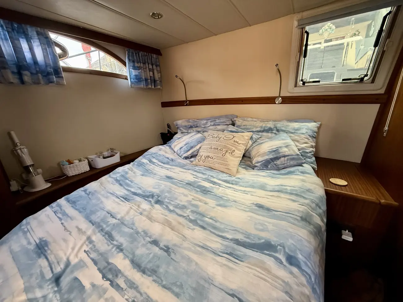 2005 Viking Viki 34 Aft image 6